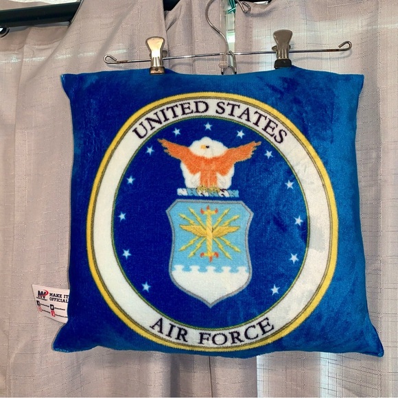 🦅United States Air Force Emblem Throw Pillow - Picture 1 of 8